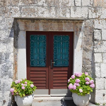 Castel Nonna Franka Apartment Sutivan Exterior foto