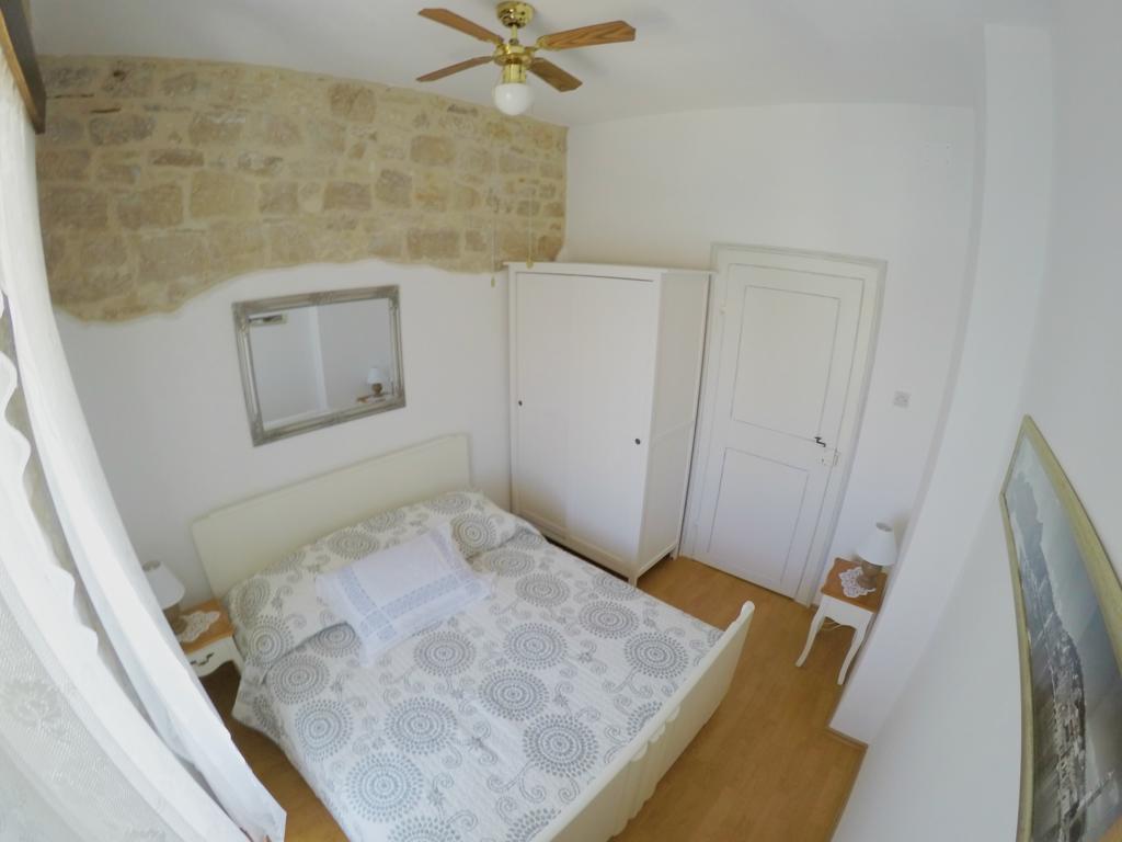 Castel Nonna Franka Apartment Sutivan Exterior foto