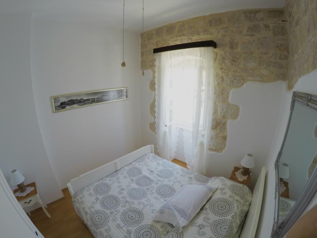 Castel Nonna Franka Apartment Sutivan Exterior foto